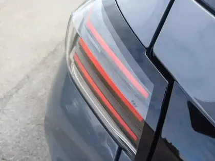 Photo 16 Peugeot 208  Hybrid 110 ch e-DCS6