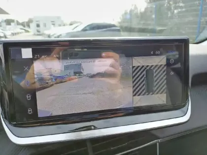 Photo 14 Peugeot 208  Hybrid 110 ch e-DCS6