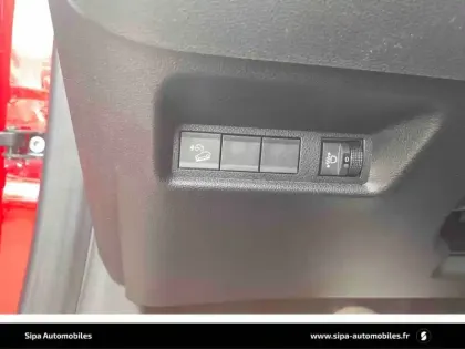 Photo 83 Jeep Avenger  1.2 Turbo T3 110 ch e-Hybrid BVR6