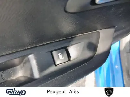 Photo 12 Peugeot 208  Electrique 50 kWh 136ch