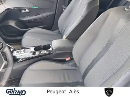 Photo 8 Peugeot 208  Electrique 50 kWh 136ch