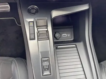 Photo 21 Peugeot 308  PureTech 130ch S&S EAT8