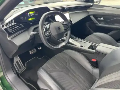 Photo 16 Peugeot 308  PureTech 130ch S&S EAT8