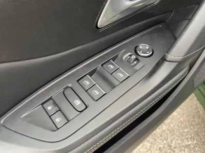 Photo 25 Peugeot 308  PureTech 130ch S&S EAT8