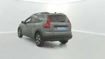 Photo 24 Dacia Jogger  Hybrid 140 5 places