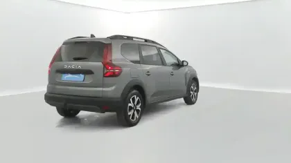 Photo 26 Dacia Jogger  Hybrid 140 5 places