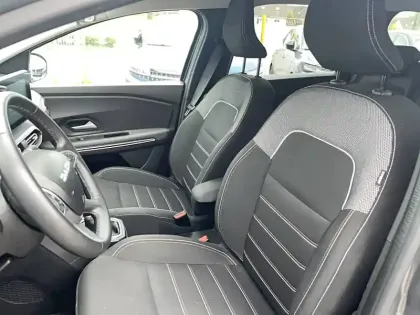 Photo 8 Dacia Jogger  Hybrid 140 5 places