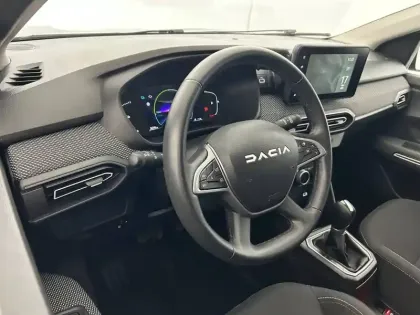 Photo 31 Dacia Jogger  Hybrid 140 5 places