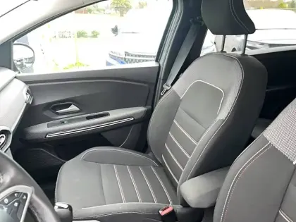 Photo 13 Dacia Jogger  Hybrid 140 5 places