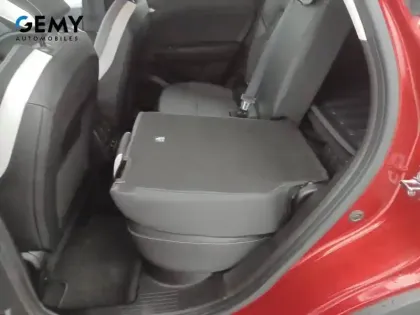 Photo 16 Renault Captur  E-Tech Plug-in 160 - 21