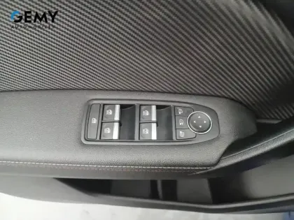 Photo 11 Renault Captur  E-Tech 145 - 21