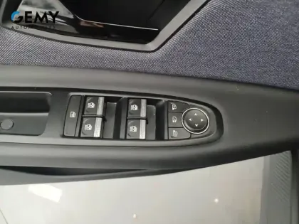 Photo 11 Renault 5 Renault  E-Tech Electrique 10 ch autonomie confort