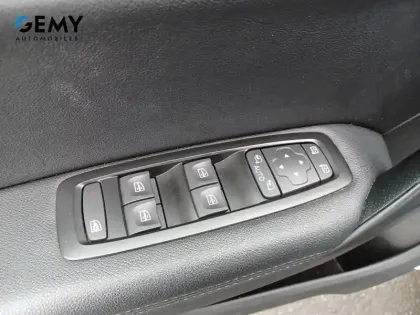 Photo 11 Renault Megane Mégane IV Berline dCi 110 Energy EDC