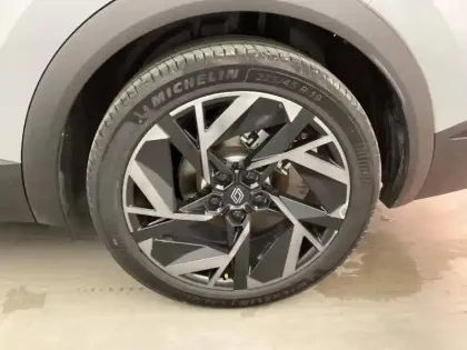 Photo 9 Renault Symbioz  E-Tech full hybrid 145