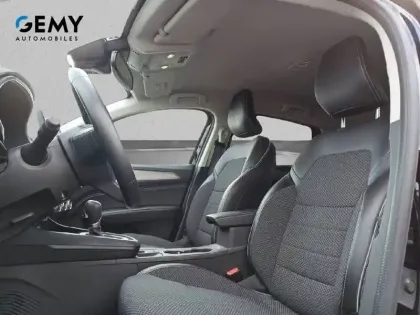 Photo 8 Renault Arkana  E-Tech hybride 145 - 22