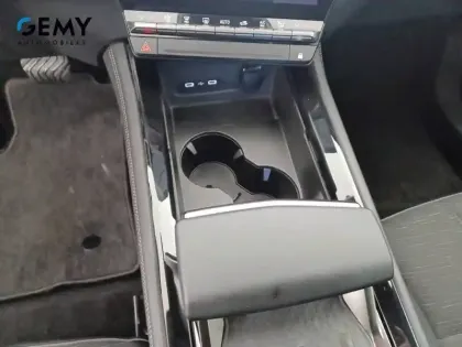 Photo 12 Renault Austral  E-Tech hybrid 200