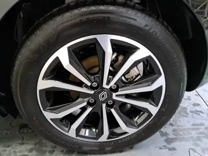 Photo 17 Renault Clio  E-Tech full hybrid 145 GSR2