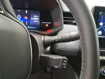 Photo 29 Renault Clio  E-Tech full hybrid 145 GSR2