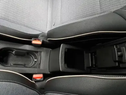 Photo 33 Renault Clio  E-Tech full hybrid 145 GSR2