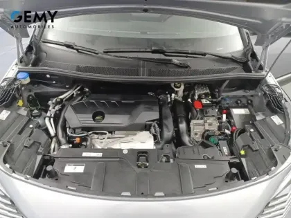 Photo 11 Peugeot 3008  Hybrid 225 e-EAT8