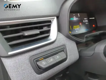 Photo 12 Renault Clio  E-Tech full hybrid 145 ch GSR2