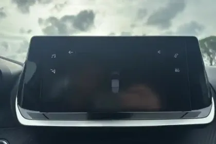 Photo 27 Peugeot 208  Electrique 50 kWh 136ch