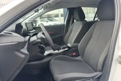 Photo 9 Peugeot 208  Electrique 50 kWh 136ch