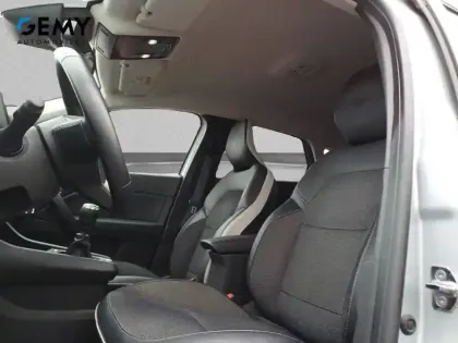 Photo 8 Renault Captur  TCe 90 - 21