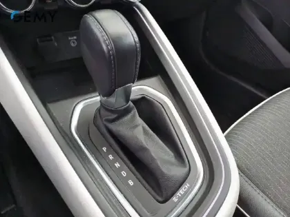 Photo 11 Renault Clio  E-Tech 140 - 21N