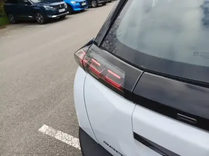 Photo 16 Peugeot 2008  Hybrid 110 e-DCS6