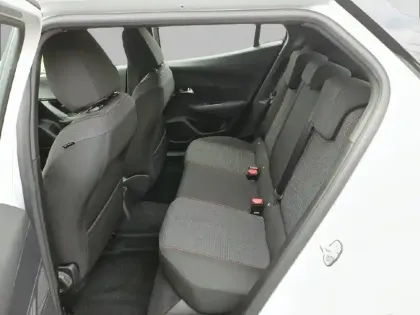 Photo 31 Peugeot 2008  Hybrid 110 e-DCS6