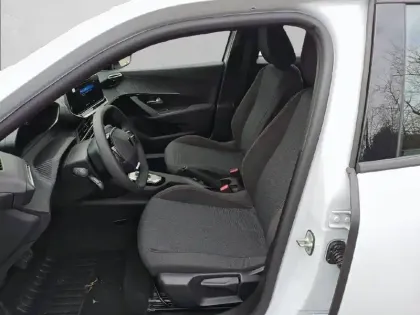 Photo 10 Peugeot 2008  Hybrid 110 e-DCS6