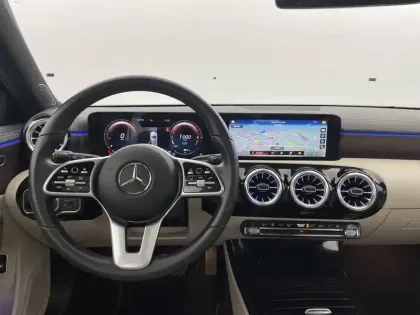 Photo 21 Mercedes Classe A  250 e 8G-DCT