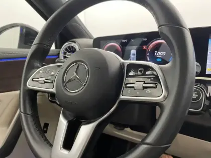 Photo 24 Mercedes Classe A  250 e 8G-DCT