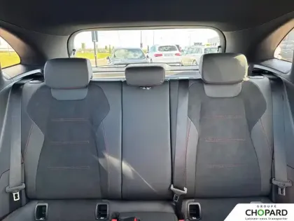 Photo 18 Mercedes GLA  200 d 8G-DCT