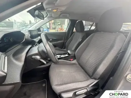 Photo 31 Peugeot 2008  Electrique 136 ch