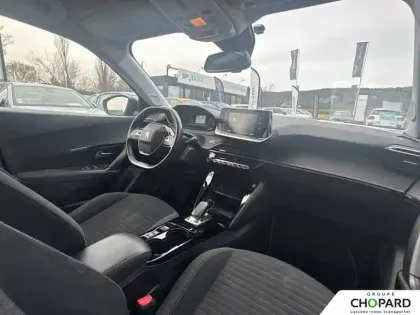 Photo 33 Peugeot 2008  Electrique 136 ch