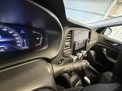 Photo 112 Renault Megane  IV Berline Blue dCi 115 EDC