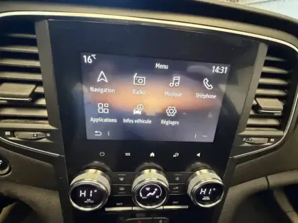 Photo 28 Renault Megane  IV Berline Blue dCi 115 EDC