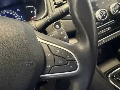 Photo 24 Renault Megane  IV Berline Blue dCi 115 EDC