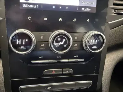 Photo 18 Renault Megane  IV Berline Blue dCi 115 EDC