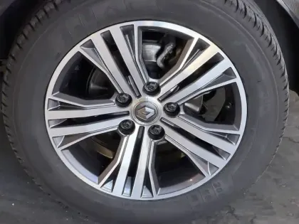 Photo 38 Renault Megane  IV Berline Blue dCi 115 EDC