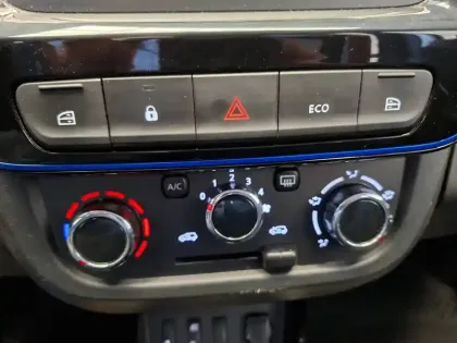 Photo 35 Dacia Spring 