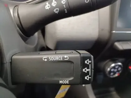 Photo 80 Renault Clio  Blue dCi 100 ch GSR2