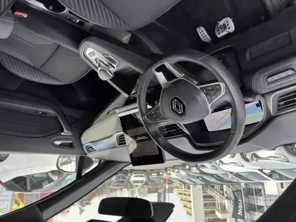 Photo 115 Renault Captur  E-Tech full hybrid 145 ch