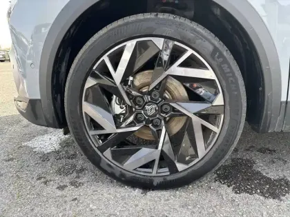 Photo 99 Renault Captur  E-Tech full hybrid 145 ch