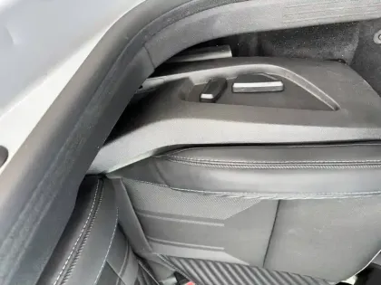 Photo 74 Renault Captur  E-Tech full hybrid 145 ch