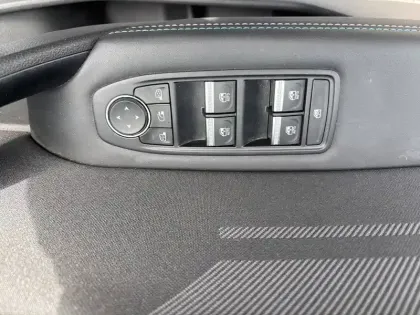 Photo 118 Renault Captur  E-Tech full hybrid 145 ch