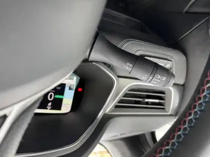 Photo 31 Renault Captur  E-Tech full hybrid 145 ch