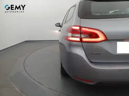 Photo 16 Peugeot 308  SW PureTech 110ch S&S BVM6